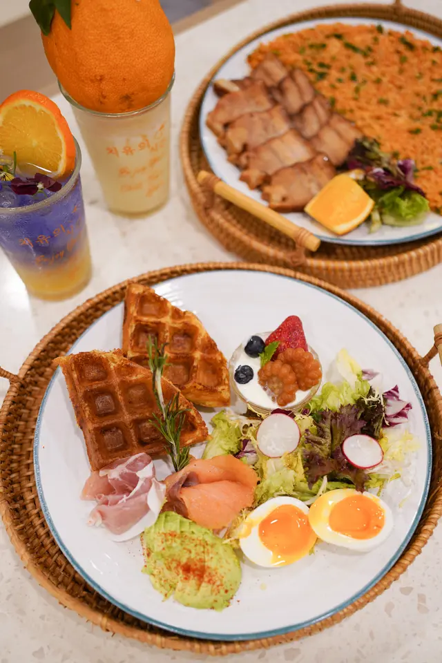 Seaside Brunch