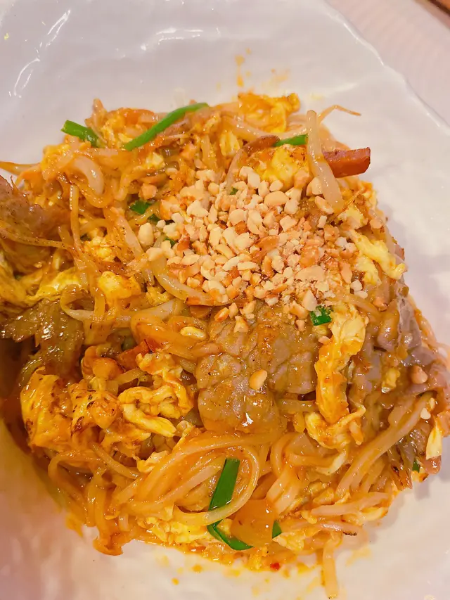 泰式炒金邊粉（牛肉