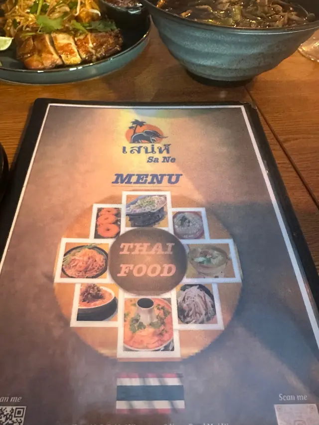 鍾意喜歡係生蝦一隻啊擺一個杯👍同埋大蝦炒金邊粉👍正