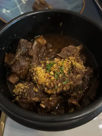 老板娘炆牛尾