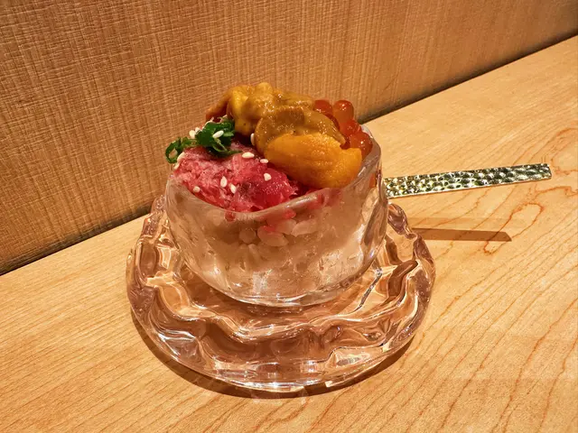 海膽三文魚子三色迷你杯飯