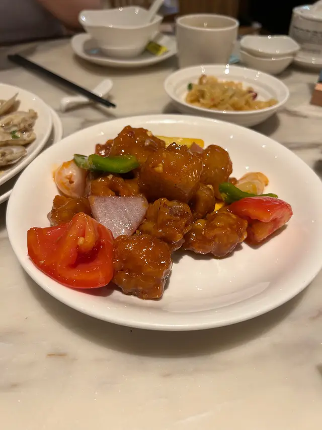 普通咕嚕肉味，荔枝得兩粒，太少