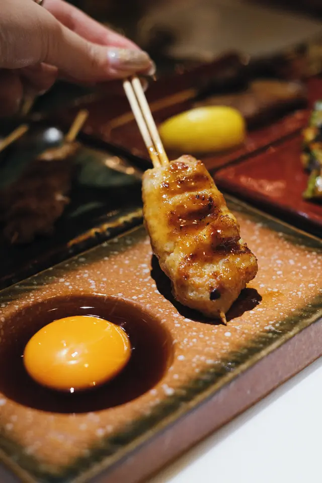 汁燒免治雞肉軟骨棒 (付月見) (串)