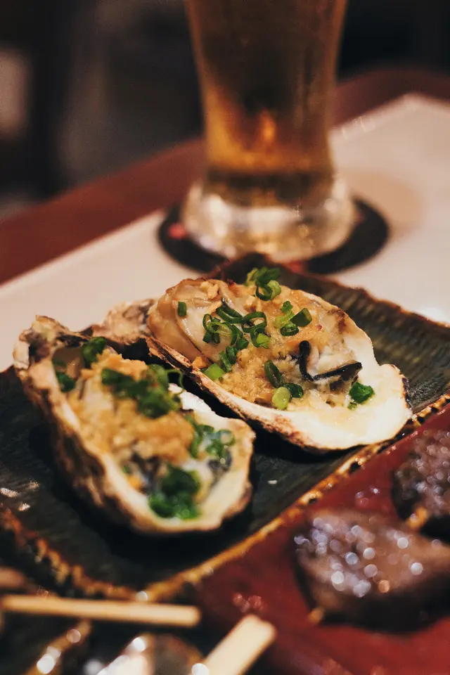 蒜蓉燒廣島蠔 (兩隻)