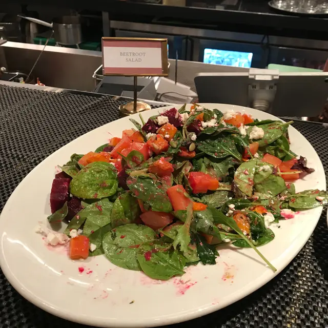 水牛芝士番茄沙律