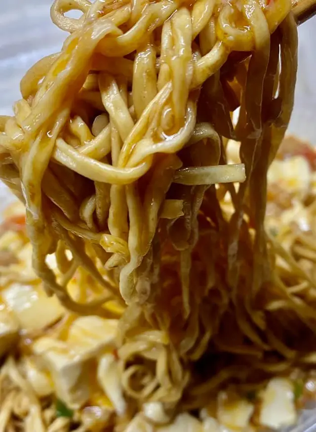 四川麻婆豆腐撈乾燒伊麵