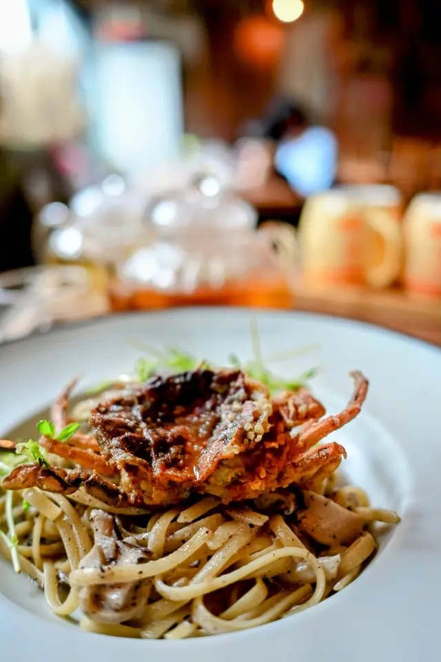 酥炸軟殼蟹黑松露扁意粉