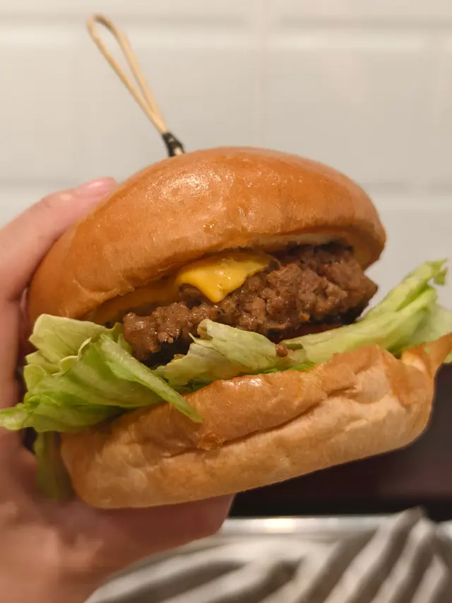 手打安格斯牛漢堡