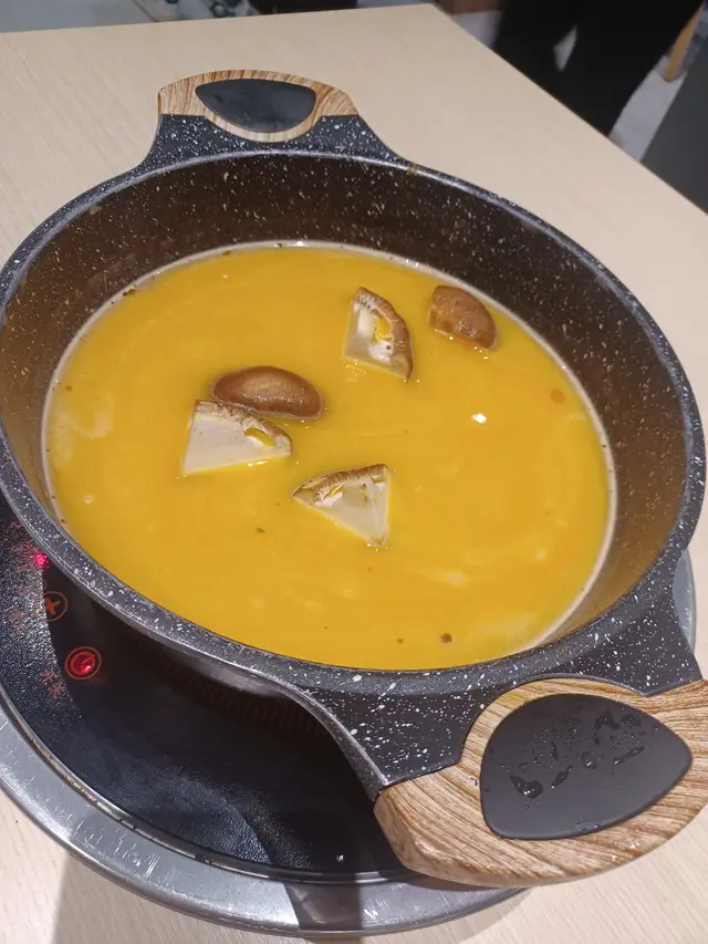 海膽白麵豉湯底