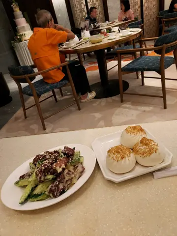 青瓜芥末牛柳粒 京式生煎包