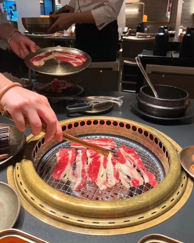 老太太特色肥牛