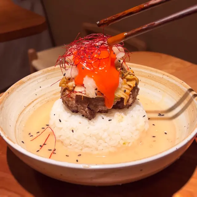 手打和牛漢堡扒丼飯 