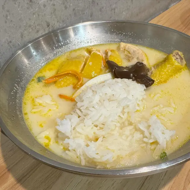 椰子雞湯飯
