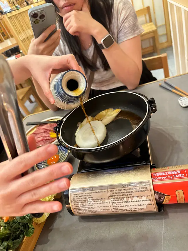 店員介紹後再幫手起爐煮