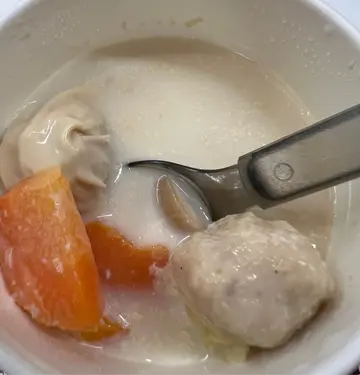 和風骨膠原雞丸豆乳湯  collagen-rich chicken meatball and soymilk soup