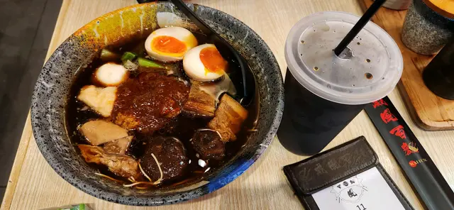 威風百麵+酸梅湯