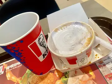 香辣脆雞上髀下髀、辣汁蘑菇香飯