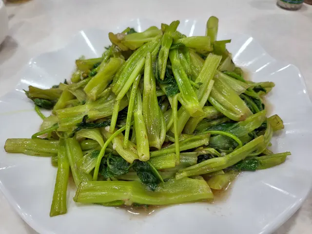 賣相一般，顏色欠缺翠綠，口感保持爽脆，但吃不到蝦醬味