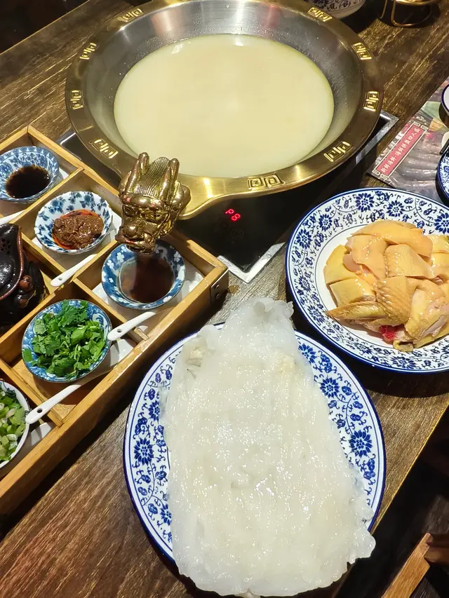 花膠雞湯底