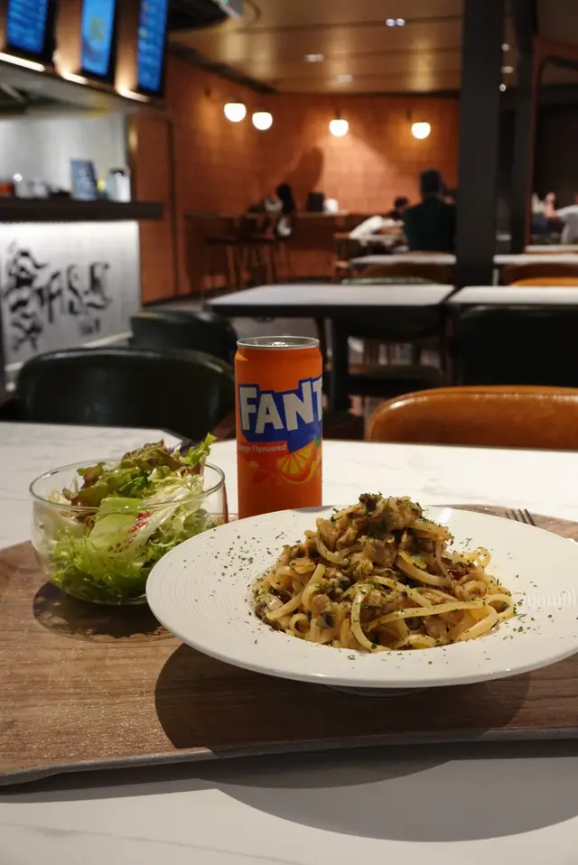 香蒜白酒蜆肉意粉