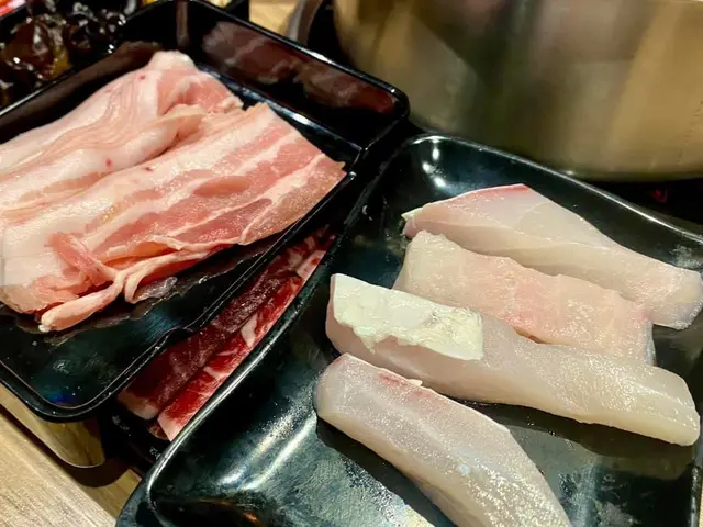 五花腩片、脆鯇魚腩