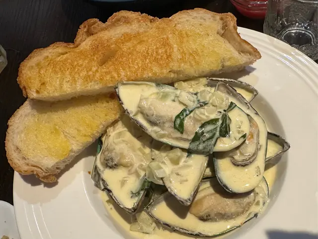 忌廉白酒煮青口