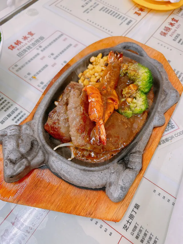 招牌牛柳大蝦鐵板餐