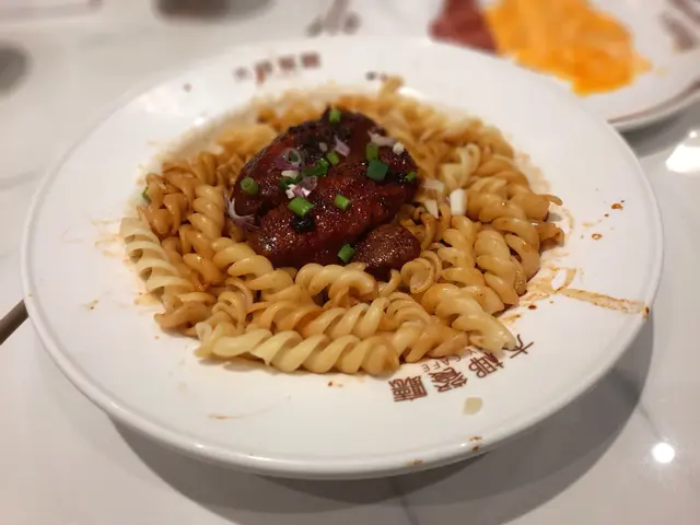 瑞士汁雞翼撈螺絲粉