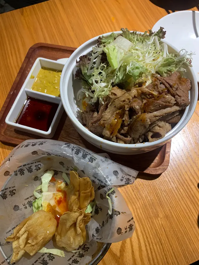 蓋仔安格斯牛魔王蛋撈飯