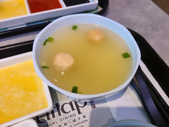 蘇東魚丸雞湯