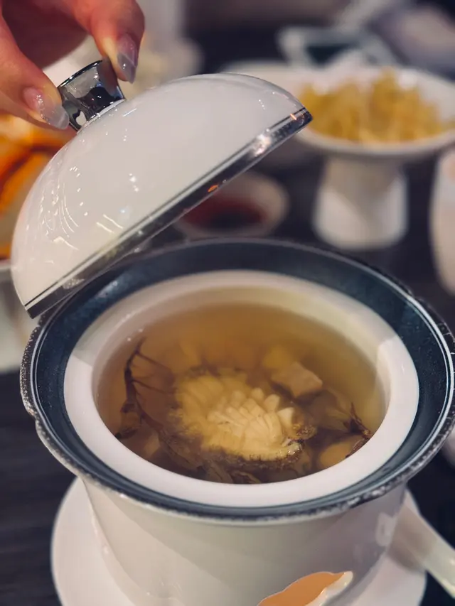 野生石橄欖燉鮮鮑 