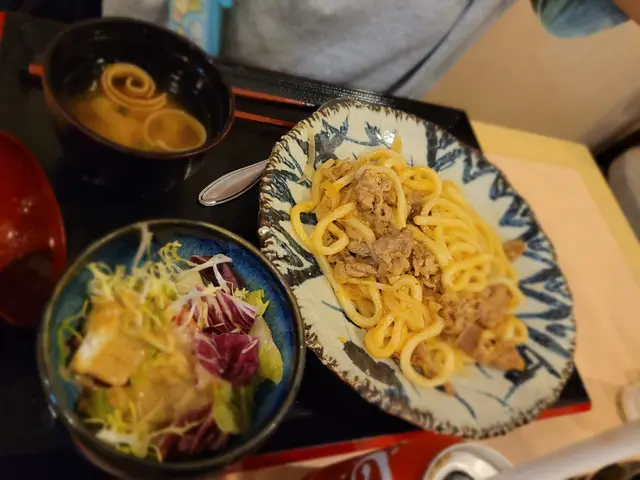 牛肉炒鳥冬定食