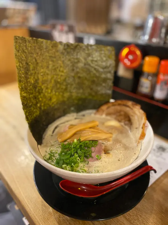 特上魚介豚骨拉麵