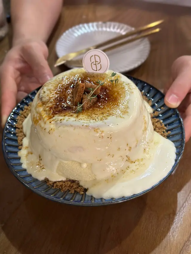 法式焦糖卡士達梳乎厘班戟