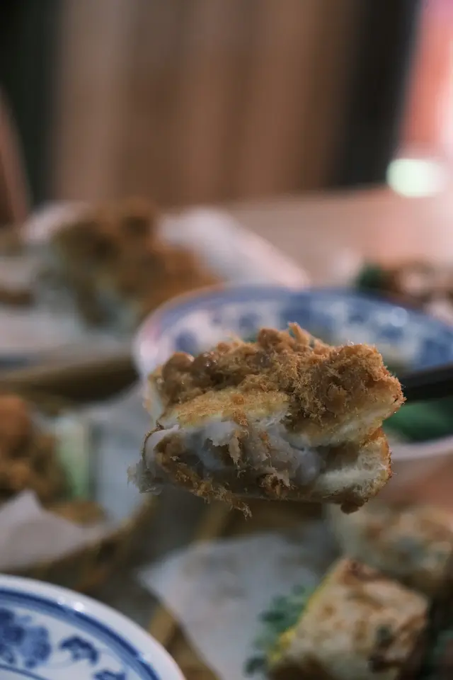 金磚肉鬆芋泥西多士