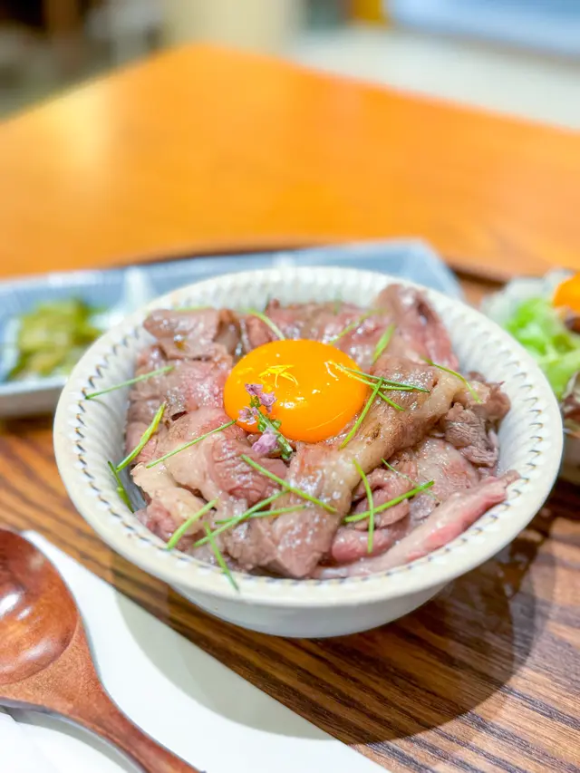 黑毛和牛丼