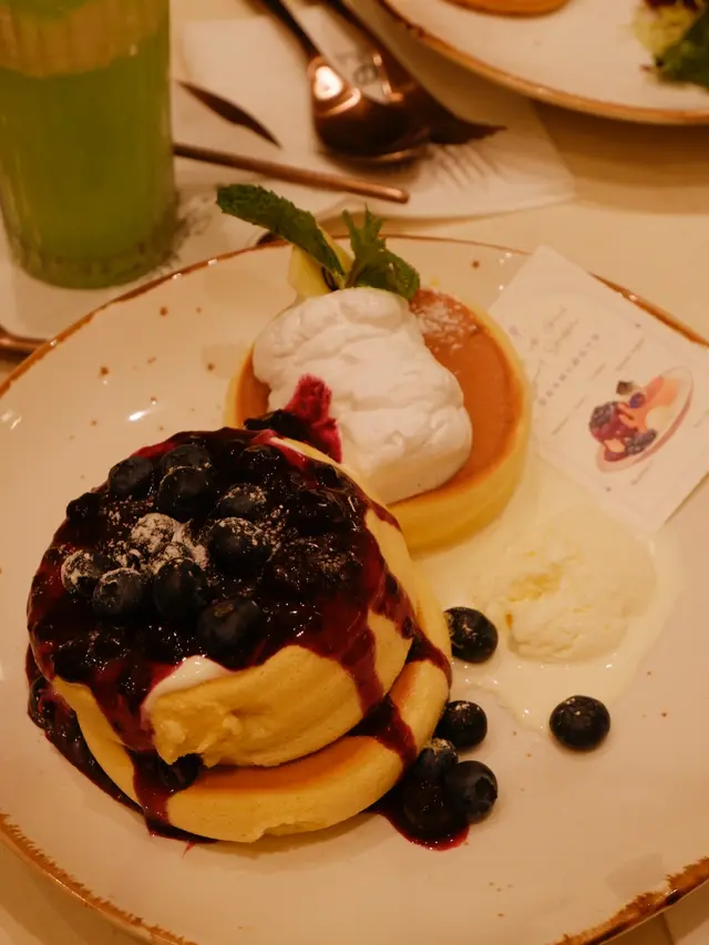 藍莓希臘乳酪梳乎厘