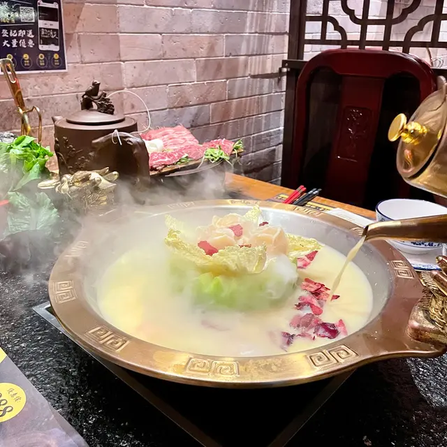 香濃豆乳蜜瓜龍躉雞湯鍋