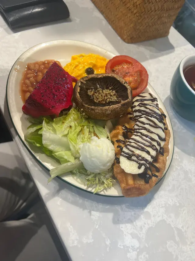 牛角包朱古力香蕉窩夫