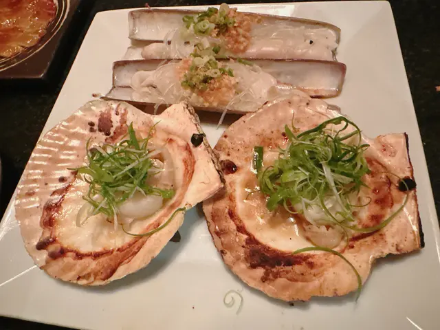 蒜蓉燒蟶子+ 浜燒活元貝