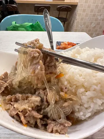 炒牛肉饭