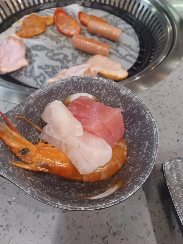 赤蝦、吞拿魚、帶子