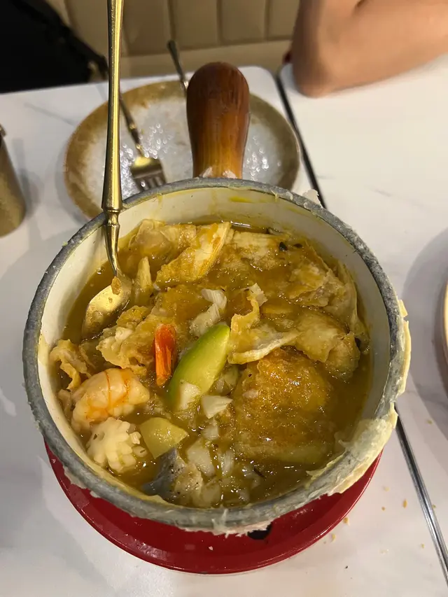 法式龍蝦汁燴海鮮（加酥皮）