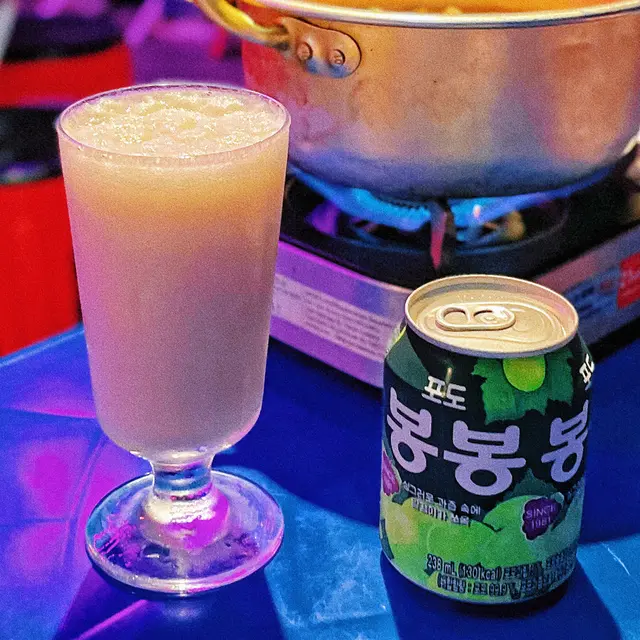 依杯飲品係餐廳自家製嘅,柚子嘅味道酸酸甜甜,🍊仲有奶香加少許嘅酒,入口好順滑,用嚟解辣都好適合!🍹