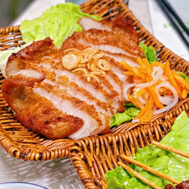 燒豬頸肉嘅香味未食已經聞到啦！