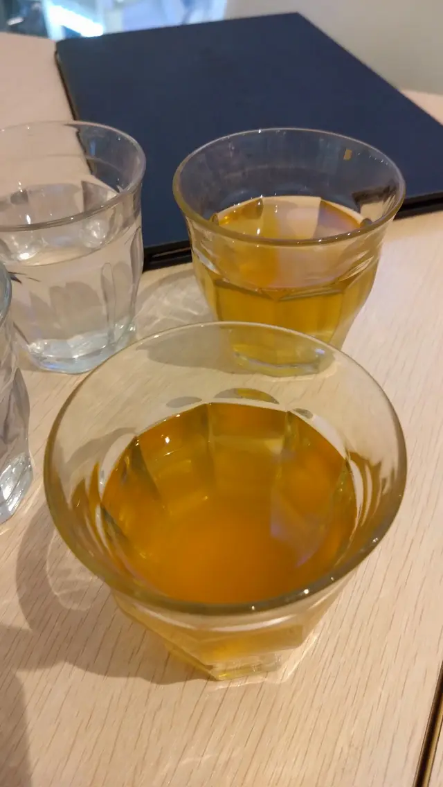 不論色澤及味道,都似是綠茶