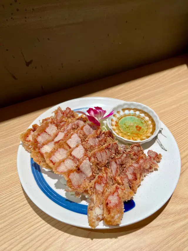 脆炸香茅紅糟肉