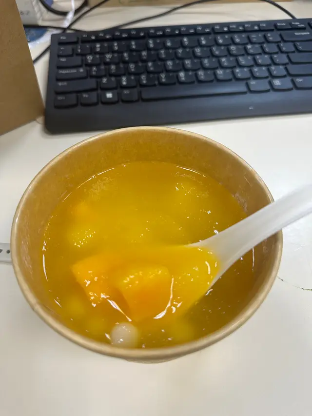 芒果小丸子 又硬 又甜 又難食 又小