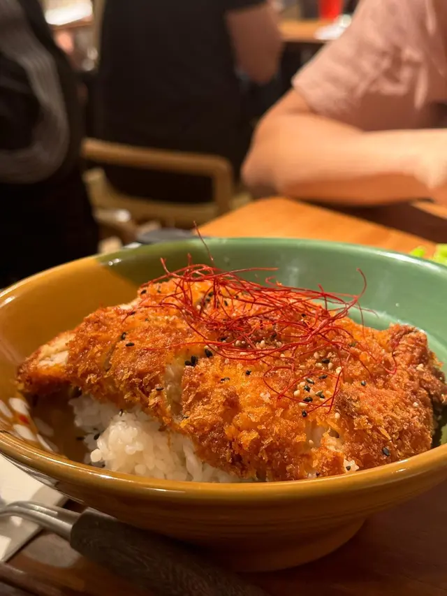 自家製橘子厚切吉列雞扒配溫泉蛋飯