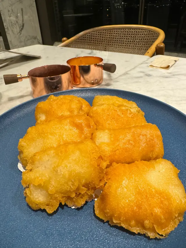 脆炸魚柳配粟米汁及糖醋汁